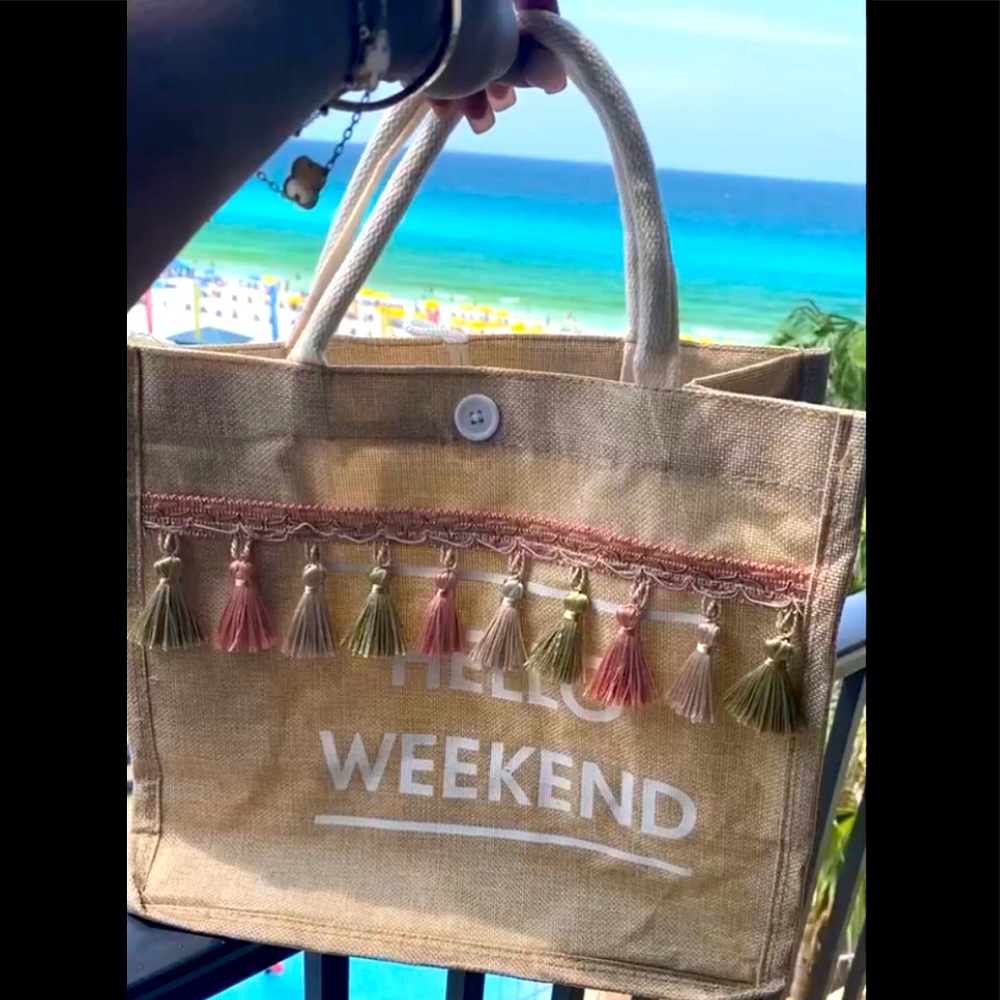 👜 Weekend Tote Bag !!